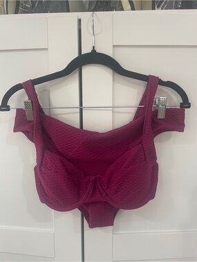 Vetchy Womems Bikini Berry SzM Top & SzL Bottom Great Condition and Size Combo